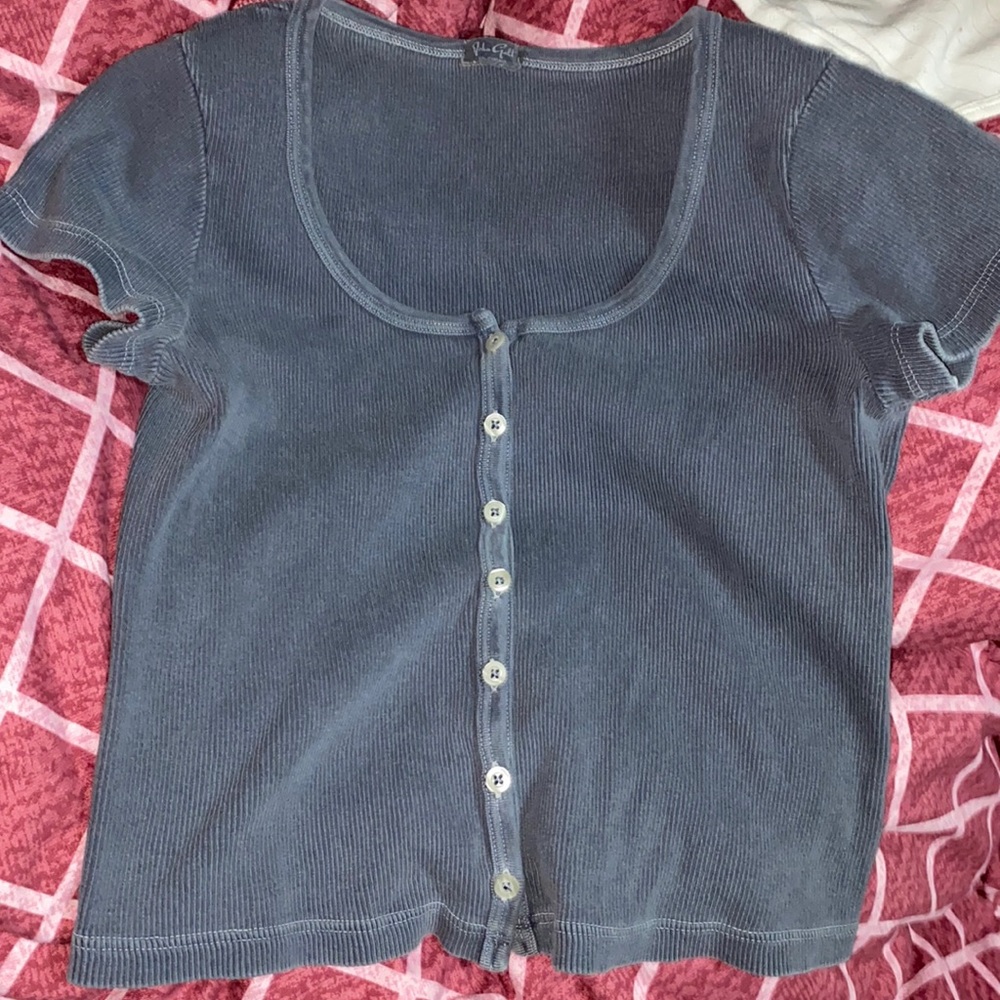 *Ships Today* Brandy Melville Button down top